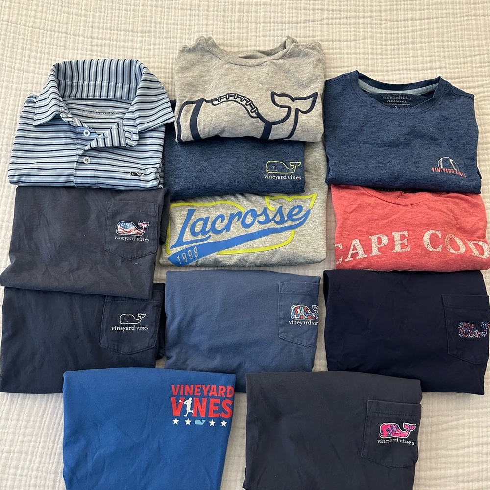 Vineyard Vines Performance Shirt in Navy